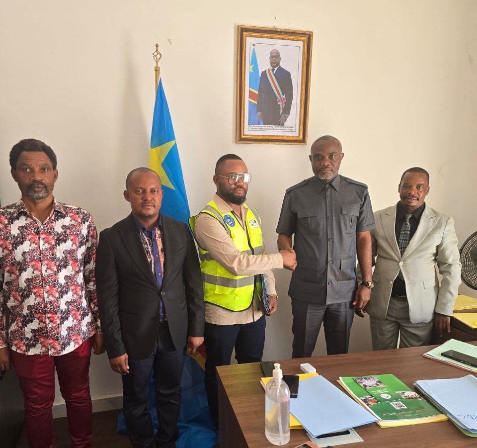 Signature Officielle du Contrat - Province du Sud-Kivu & CEGEAU SARL & Partenaires